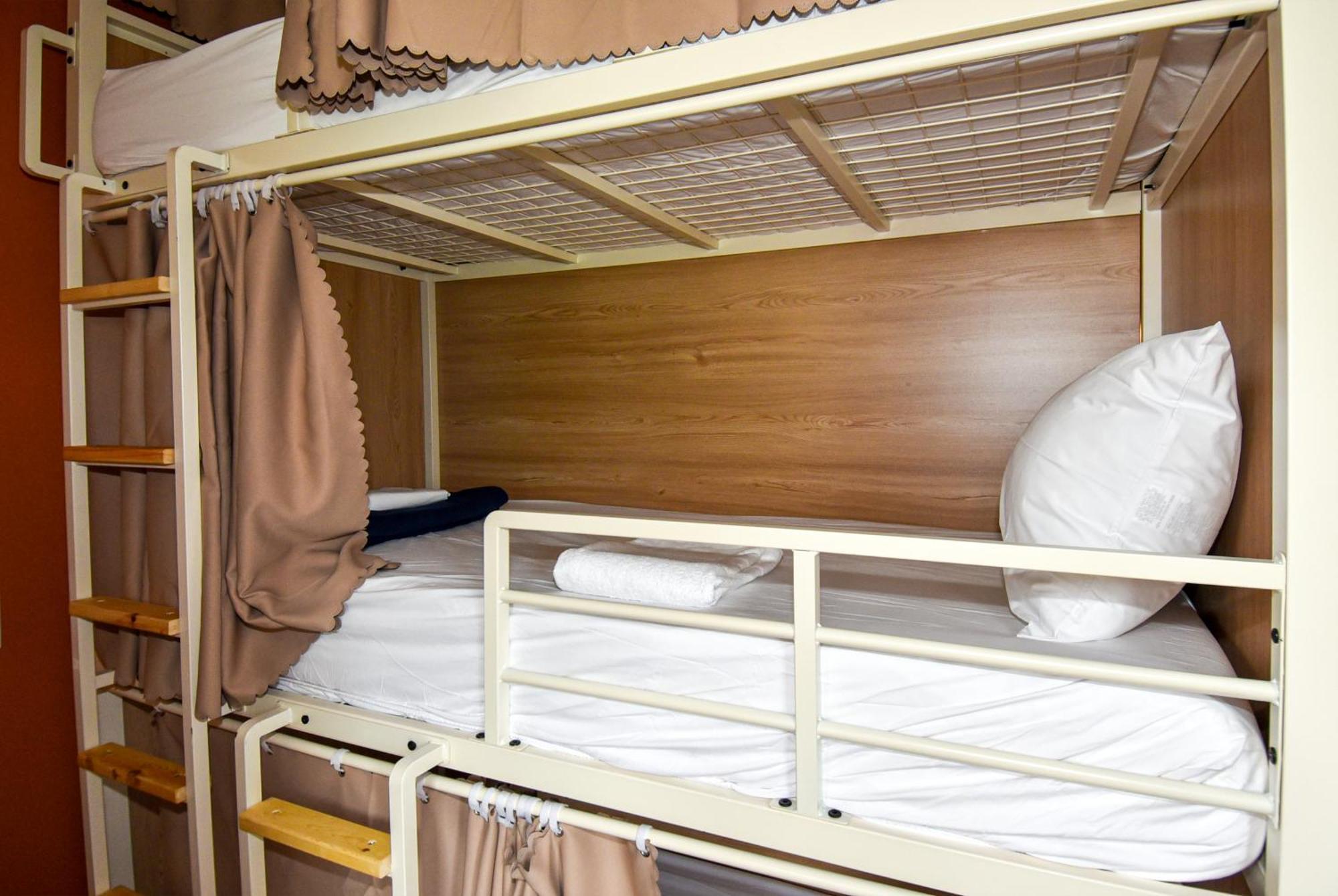 Caravan Dc Hostel