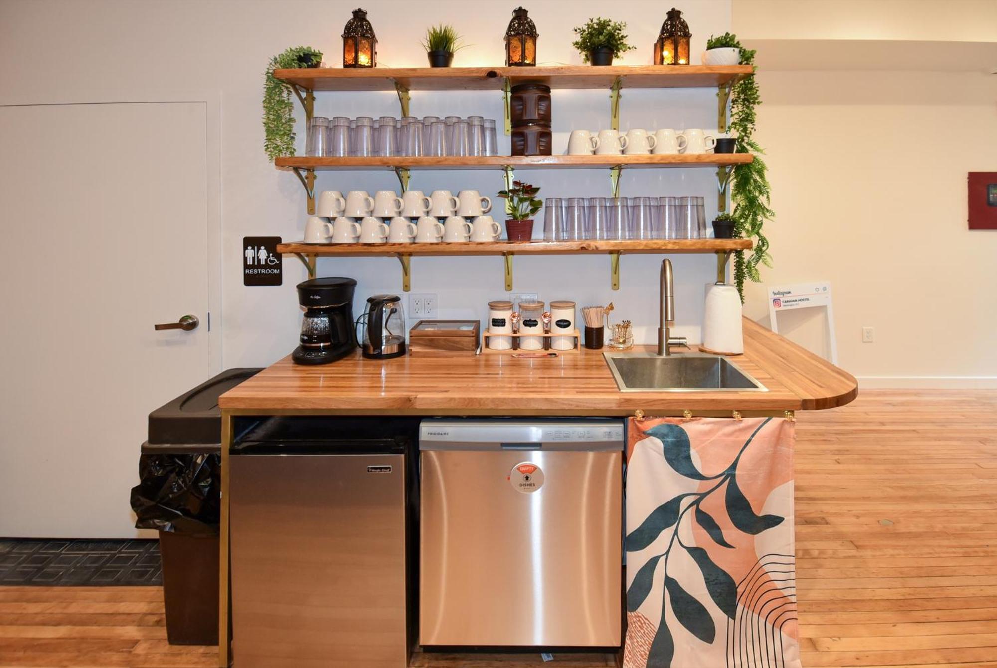 Hostel Caravan Dc